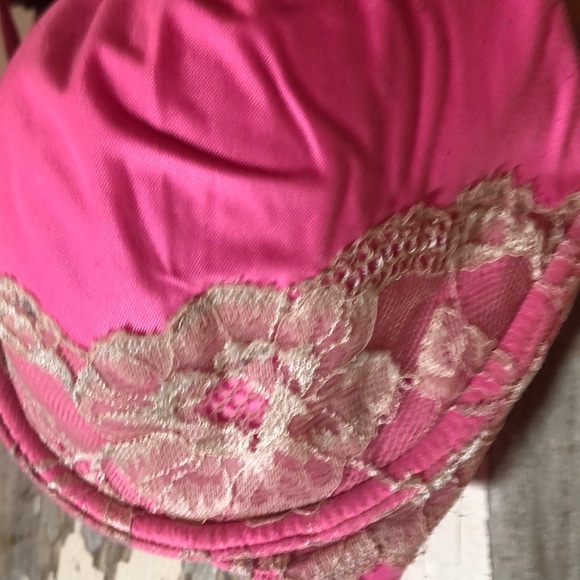 34 DD Victoria’s Secret - Picture 3 of 5